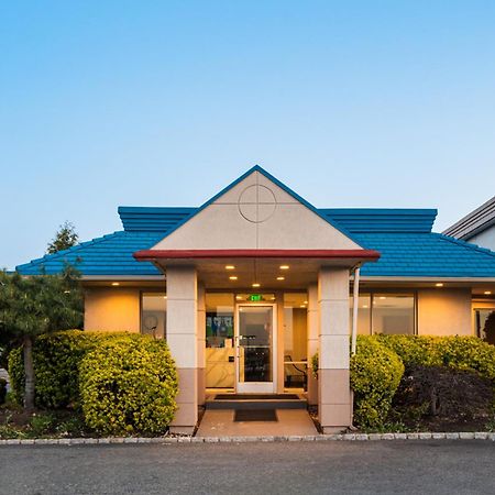 Garden Executive Hotel South Plainfield Bagian luar foto